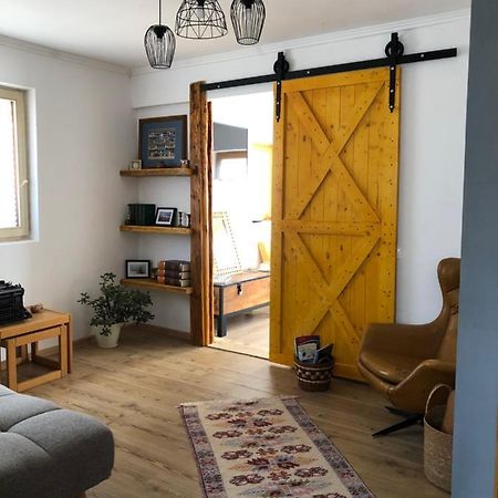 Nantucket Guesthouse Vrbas エクステリア 写真